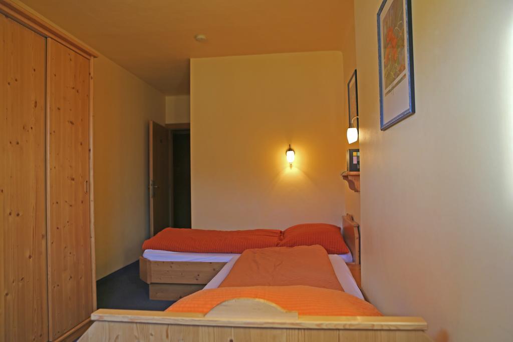 Haus Der Begegnung Hotel โกเซา ภายนอก รูปภาพ